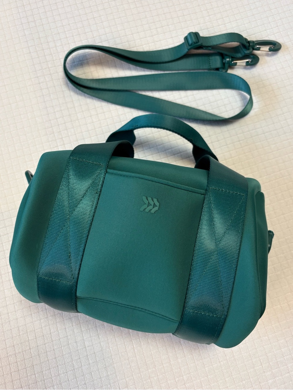 all in motion green crossbody barrel bag - Picture 5 of 13